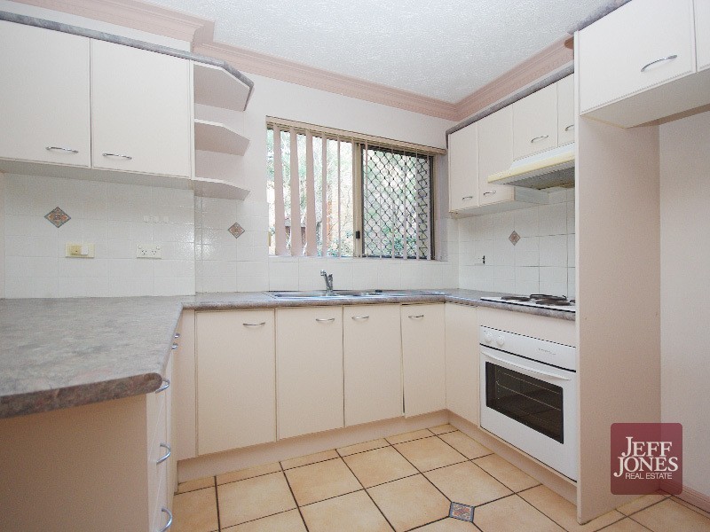 4/27 Vine Street, Greenslopes QLD 4120
