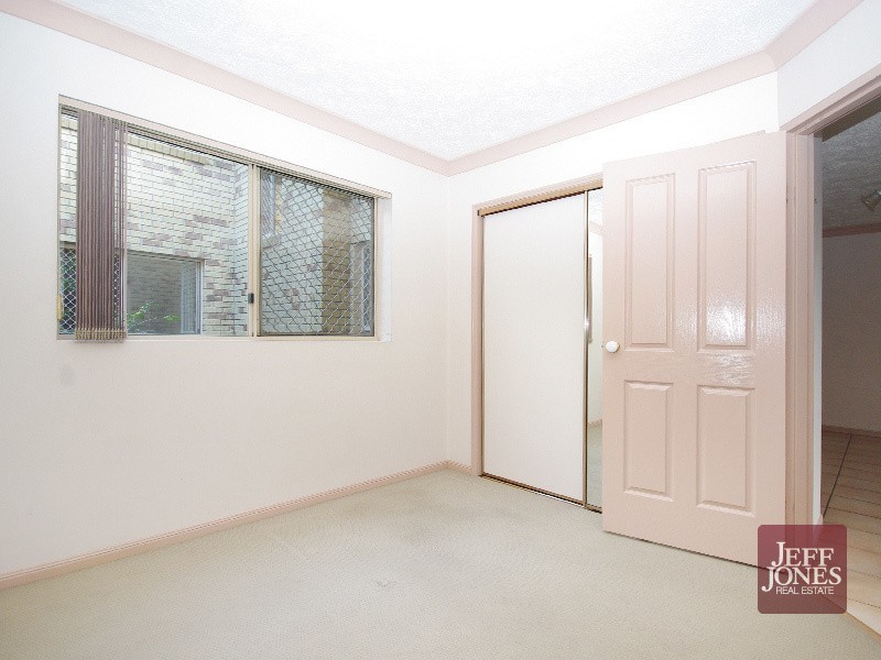 4/27 Vine Street, Greenslopes QLD 4120