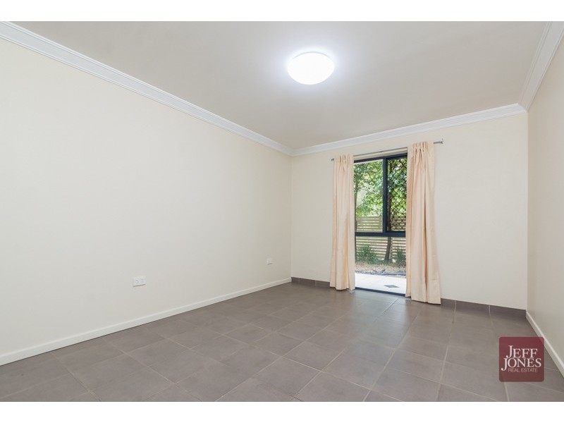 1A/57 Sandford Street, St Lucia QLD 4067