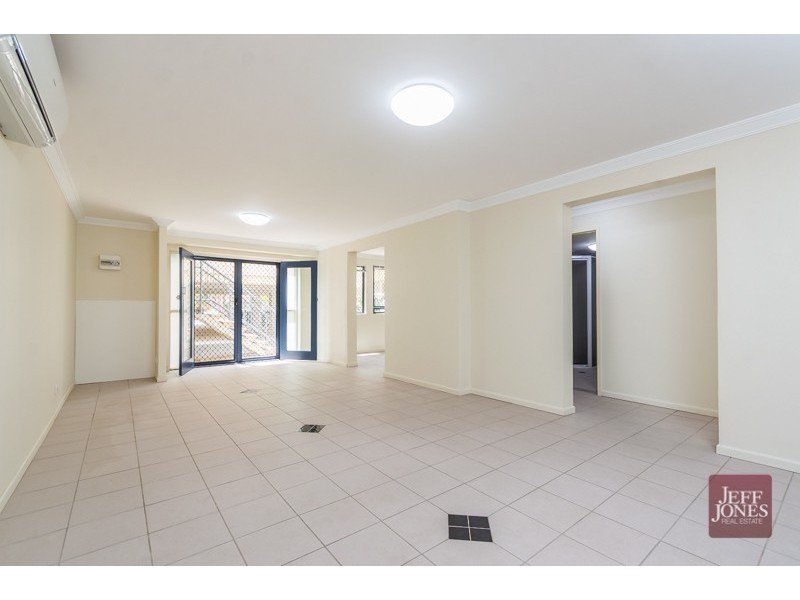 1A/57 Sandford Street, St Lucia QLD 4067