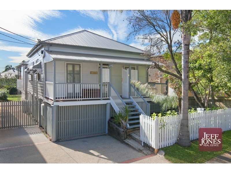 24 Gordon Street, Greenslopes QLD 4120