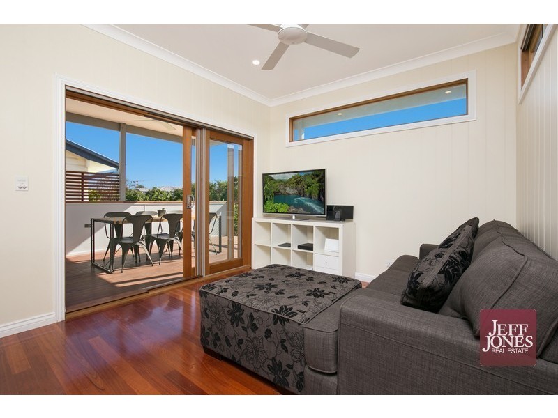 24 Gordon Street, Greenslopes QLD 4120