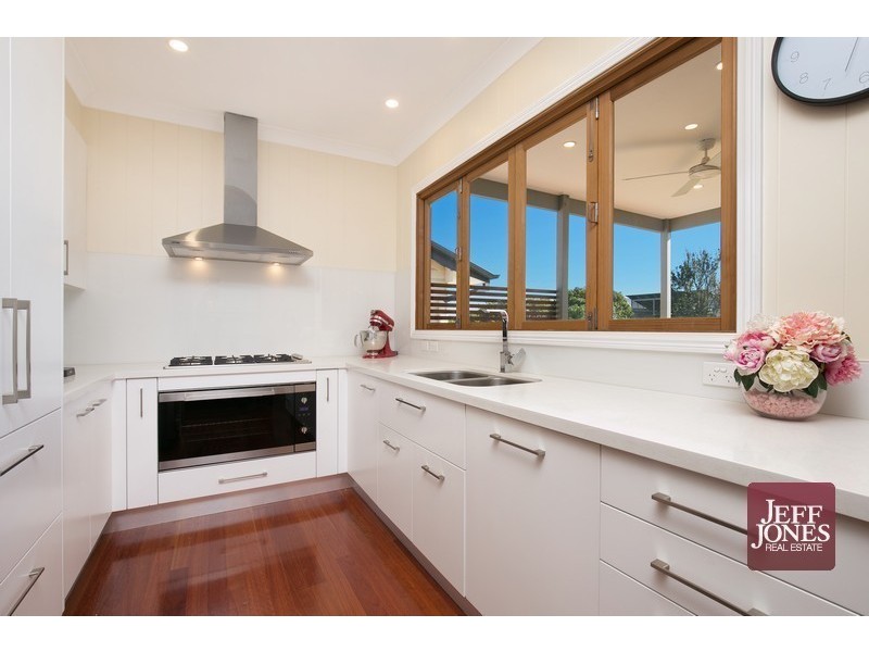 24 Gordon Street, Greenslopes QLD 4120