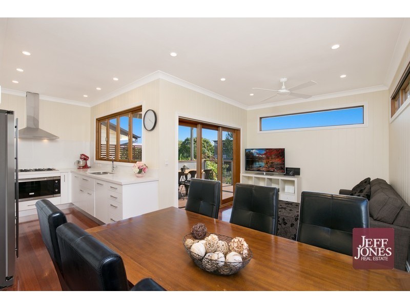 24 Gordon Street, Greenslopes QLD 4120