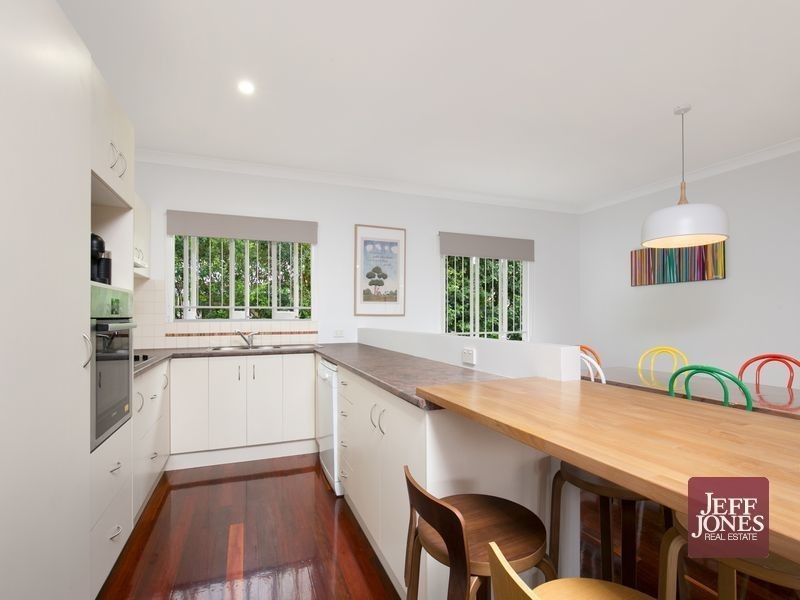 9 Newdegate Street, Greenslopes QLD 4120