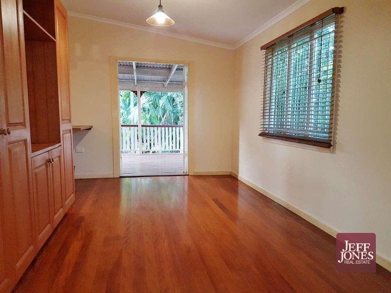 20 Sackville Street, Greenslopes QLD 4120