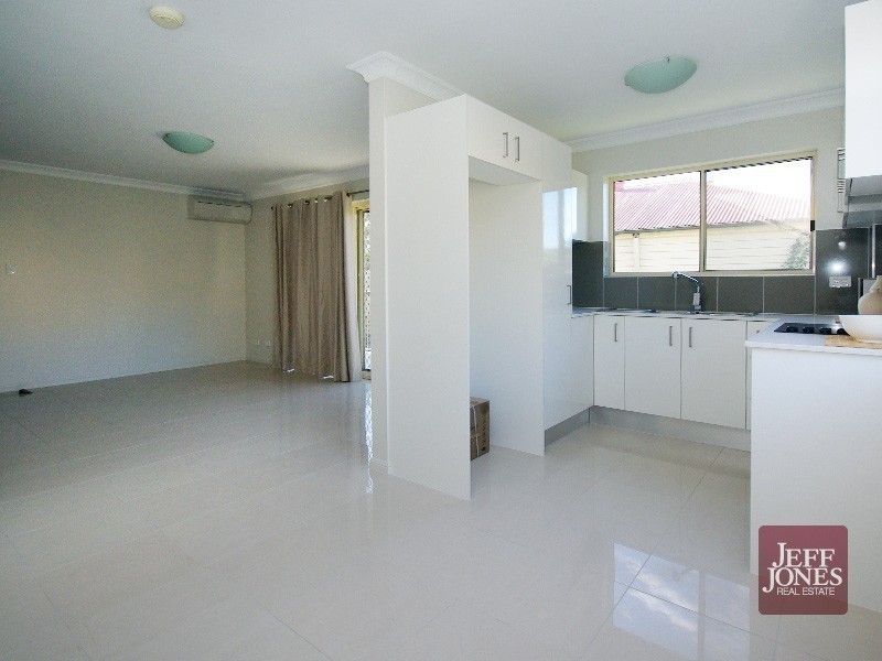 1/51 Knowsley Street, Greenslopes QLD 4120