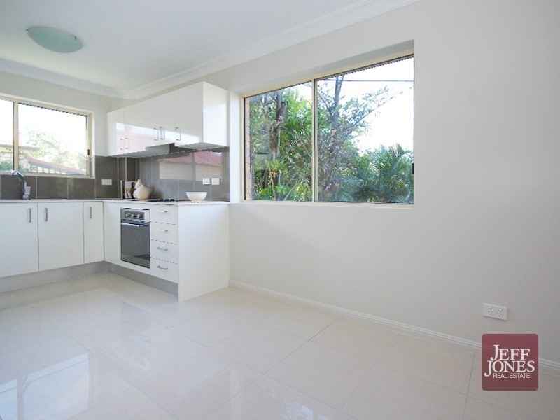 1/51 Knowsley Street, Greenslopes QLD 4120