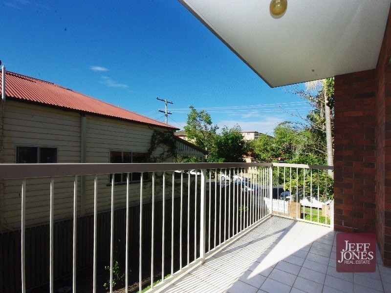 1/51 Knowsley Street, Greenslopes QLD 4120