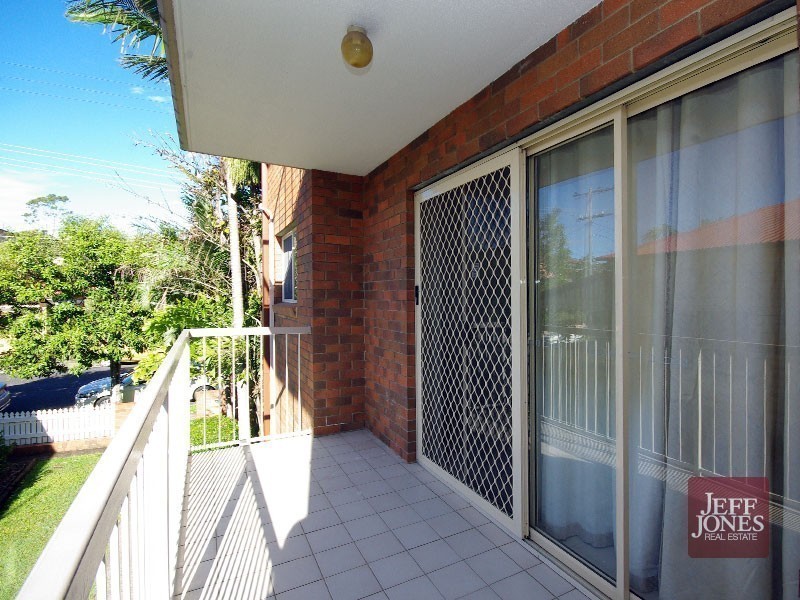 1/51 Knowsley Street, Greenslopes QLD 4120
