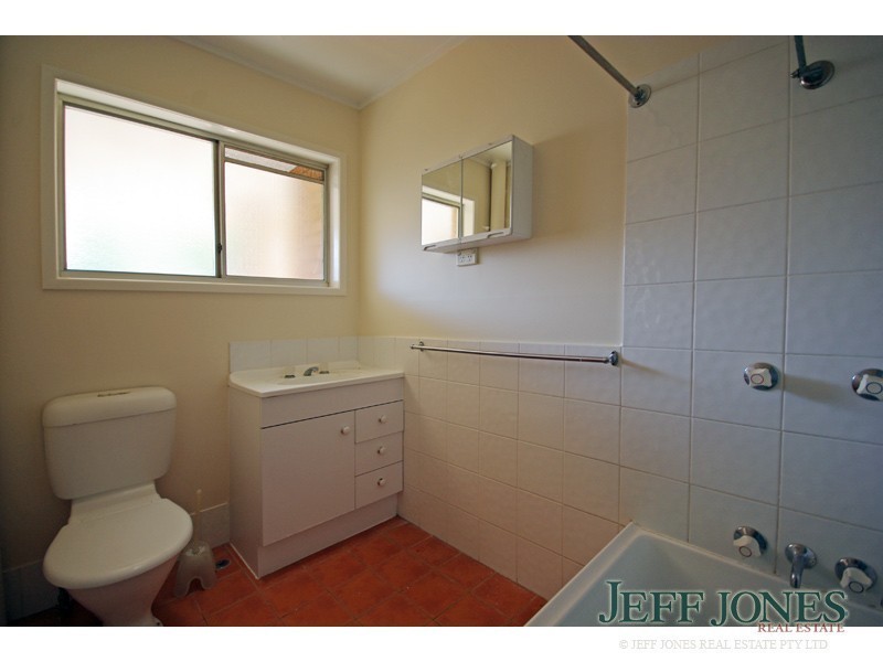 2/10 Herbert Street, Annerley QLD 4103