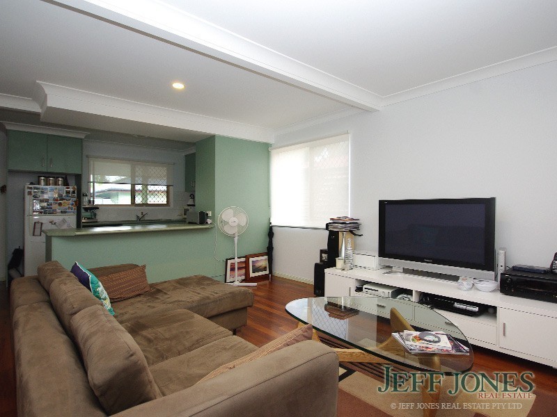 8 Jordan Street, Greenslopes QLD 4120