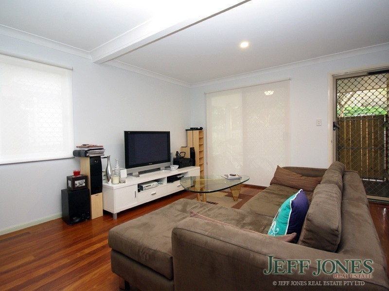 8 Jordan Street, Greenslopes QLD 4120