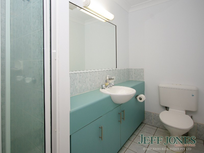 8 Jordan Street, Greenslopes QLD 4120