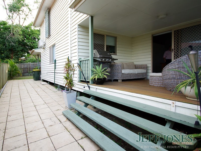 8 Jordan Street, Greenslopes QLD 4120
