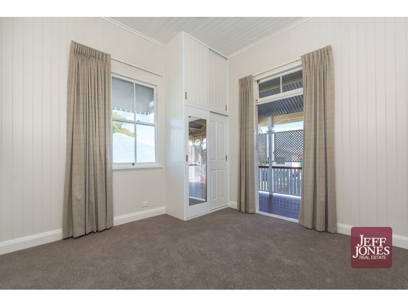 1/13 Lilly Street, Greenslopes QLD 4120