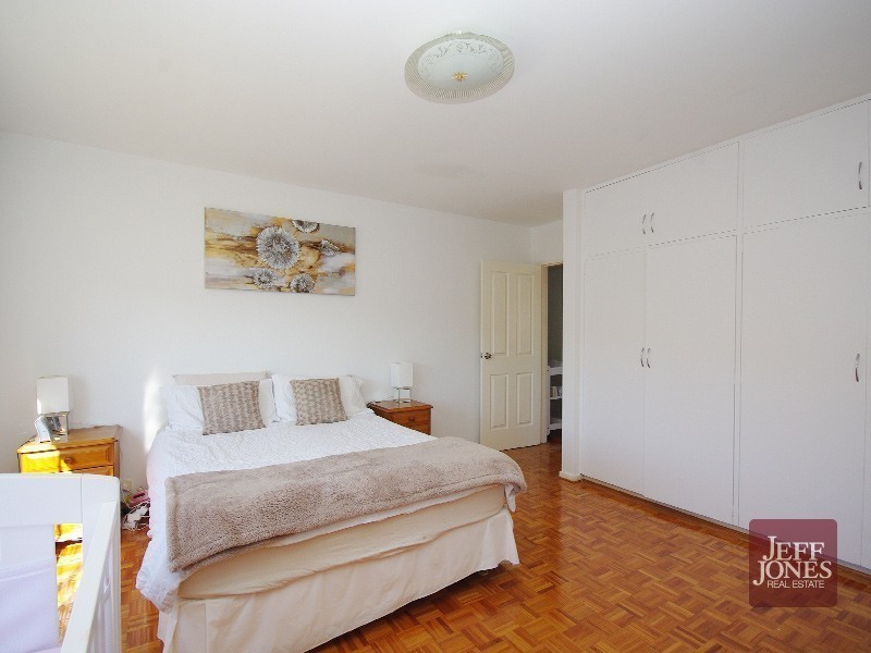 2/37 Rialto Street, Coorparoo QLD 4151