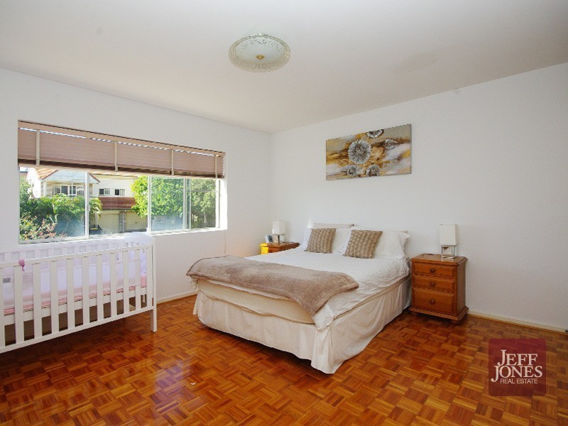 2/37 Rialto Street, Coorparoo QLD 4151