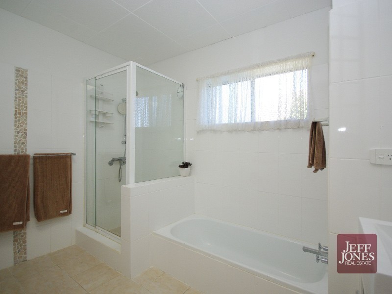 2/37 Rialto Street, Coorparoo QLD 4151