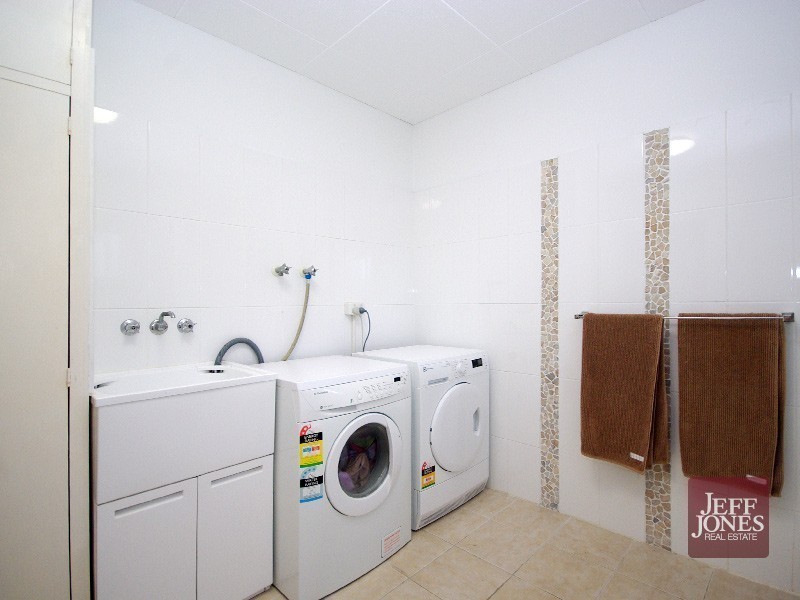 2/37 Rialto Street, Coorparoo QLD 4151