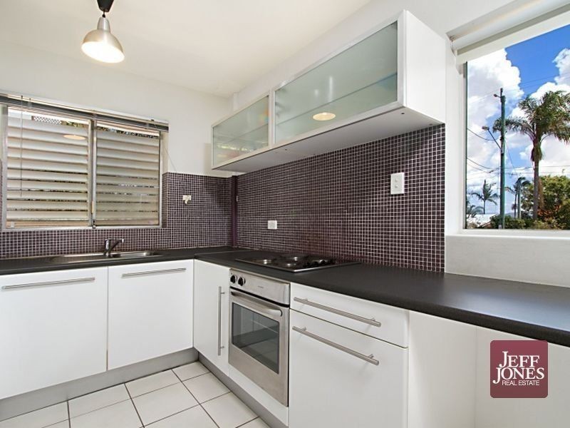 2/73 Chatsworth Road, Greenslopes QLD 4120
