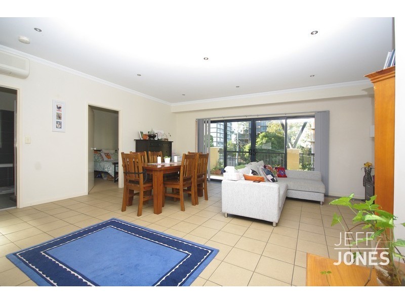 7/57 Sandford Street, St Lucia QLD 4067