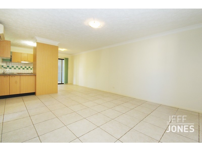 2/23 Ridge Street, Greenslopes QLD 4120