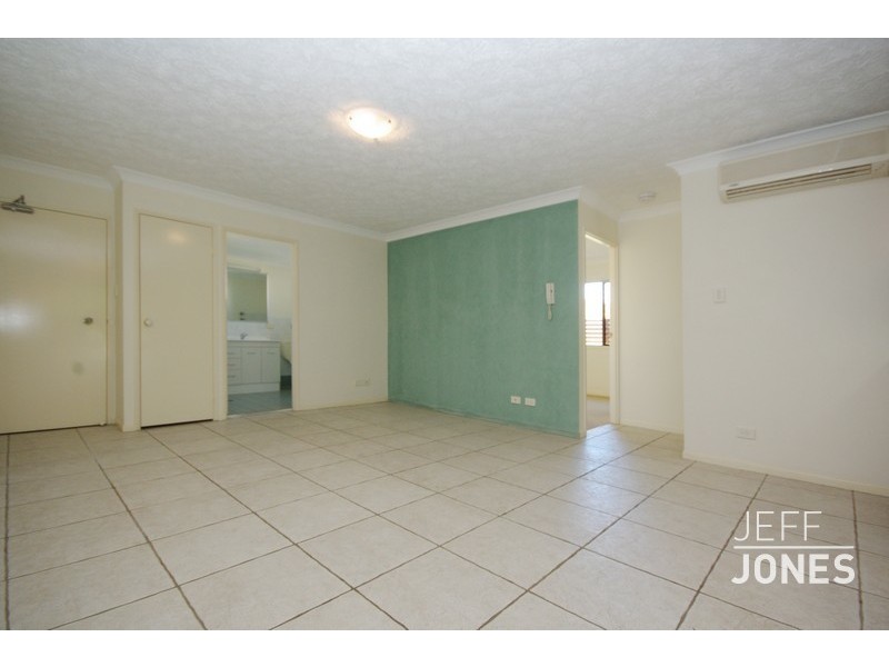 2/23 Ridge Street, Greenslopes QLD 4120