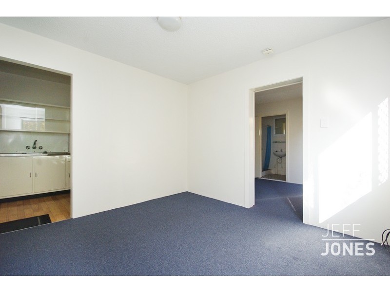 2/57 Bennetts Road, Camp Hill QLD 4152