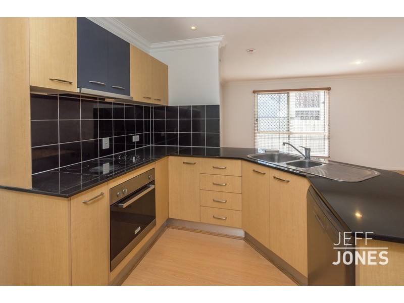 2/105 Kirkland Avenue, Coorparoo QLD 4151