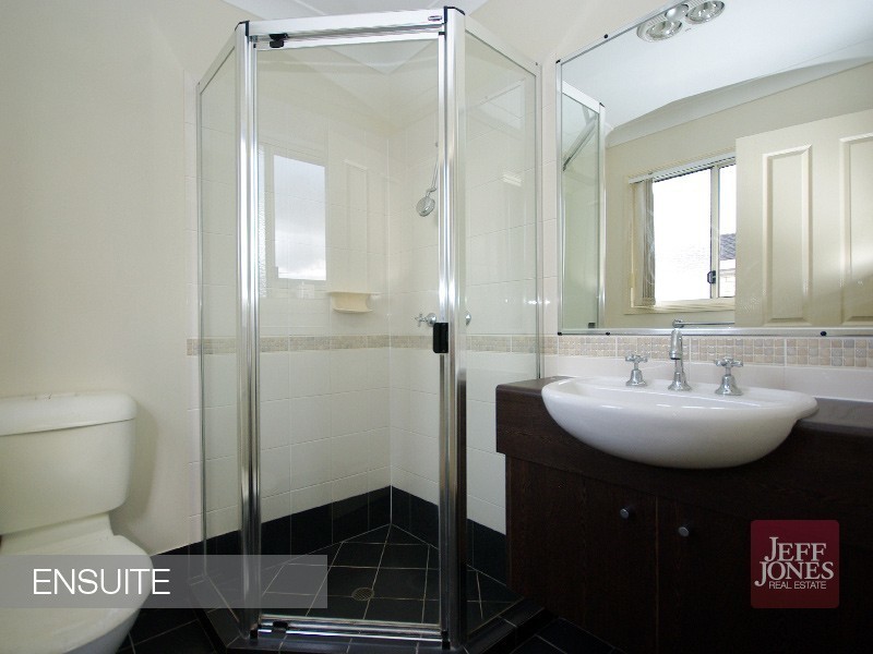 2/105 Kirkland Avenue, Coorparoo QLD 4151