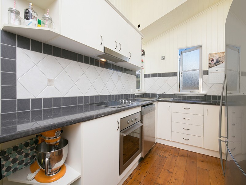 94 Linton Street, Kangaroo Point QLD 4169