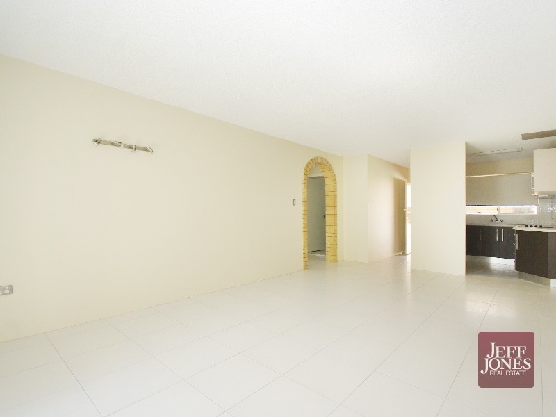2/47 Denman Street, Greenslopes QLD 4120