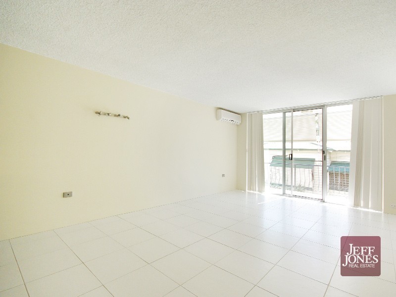 2/47 Denman Street, Greenslopes QLD 4120