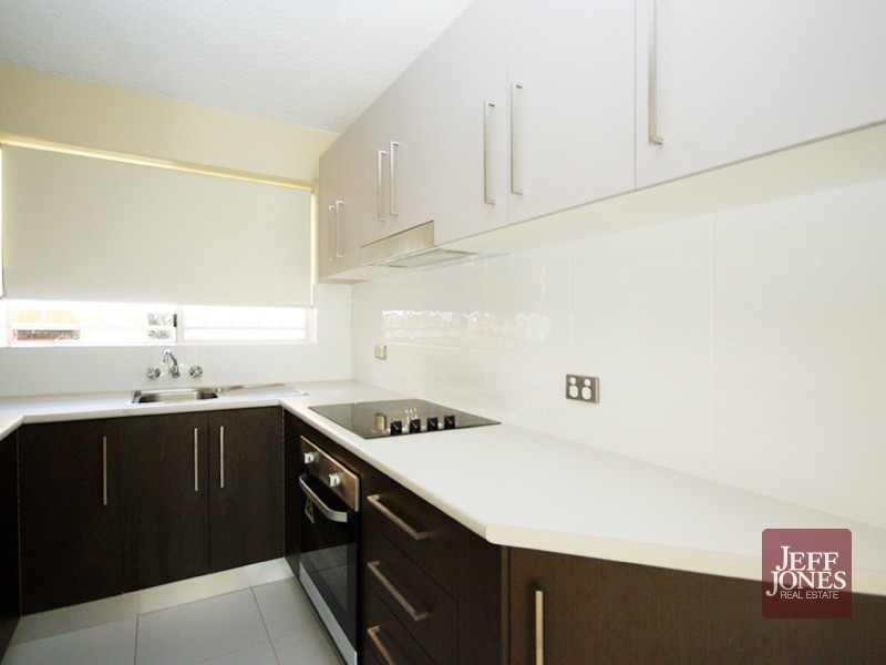 2/47 Denman Street, Greenslopes QLD 4120