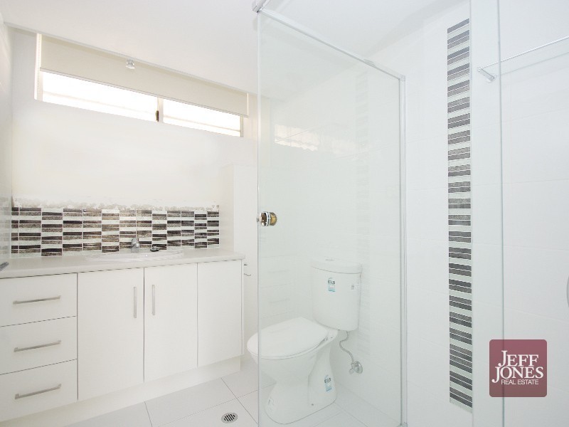 2/47 Denman Street, Greenslopes QLD 4120
