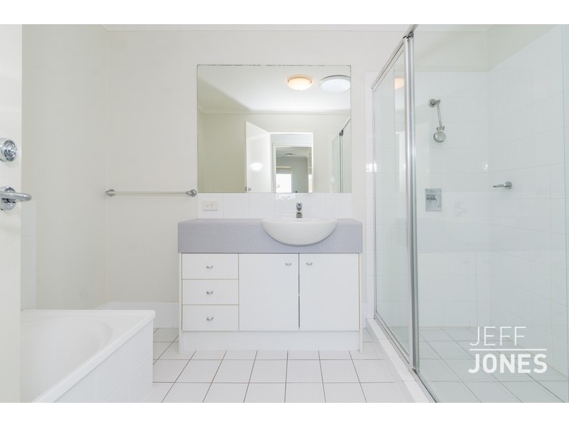 1/29 Real Street, Annerley QLD 4103