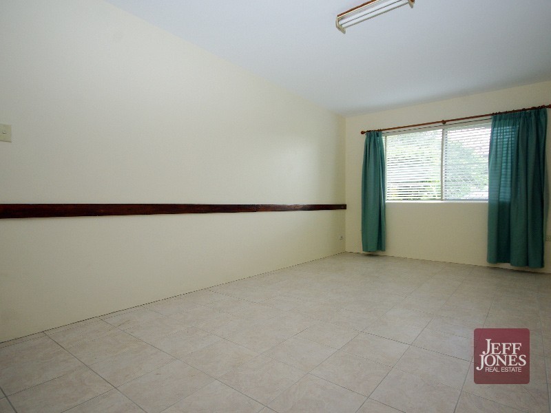 1/4 Stamford Street, Yeerongpilly QLD 4105