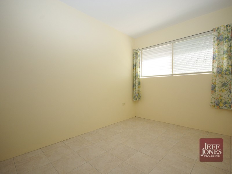 1/4 Stamford Street, Yeerongpilly QLD 4105