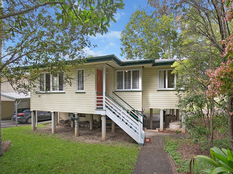 233 Oates Avenue, Holland Park QLD 4121