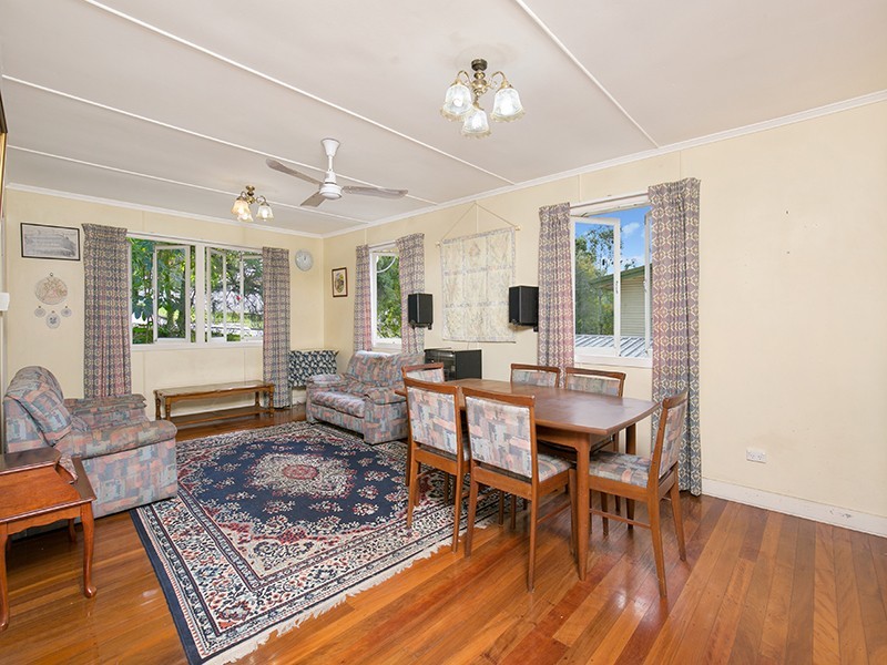 233 Oates Avenue, Holland Park QLD 4121