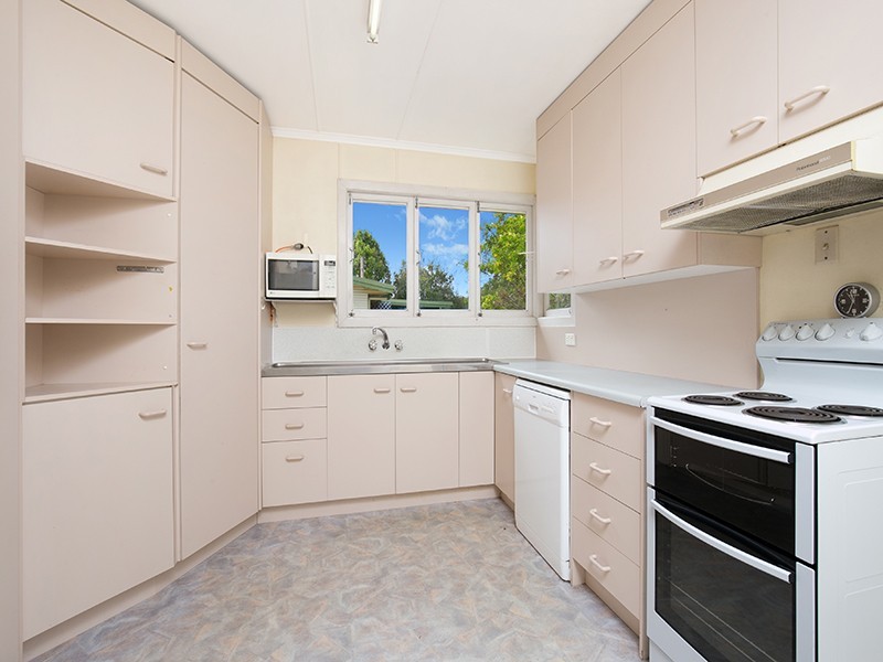 233 Oates Avenue, Holland Park QLD 4121