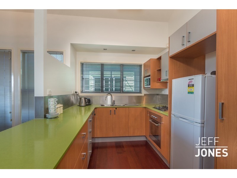 25B Hipwood Street, Norman Park QLD 4170