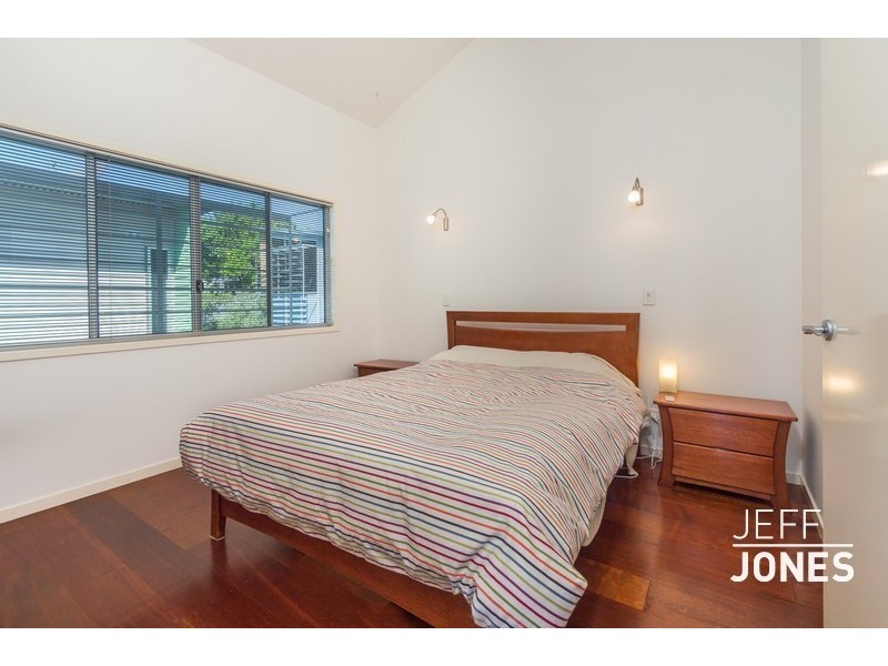 25B Hipwood Street, Norman Park QLD 4170