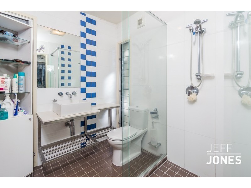 25B Hipwood Street, Norman Park QLD 4170
