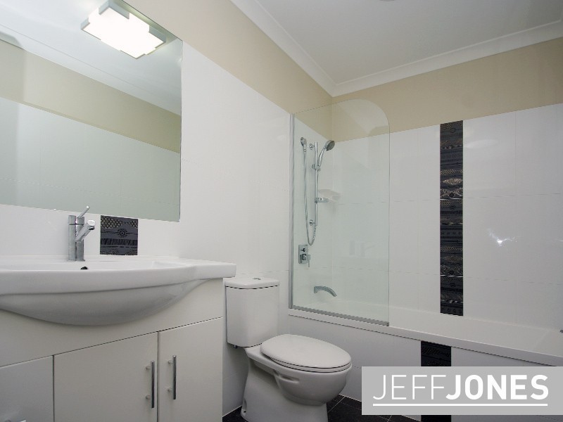 2/18 Lothian Street, Annerley QLD 4103