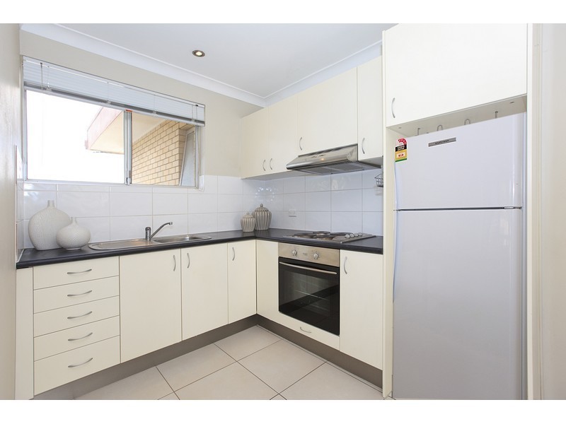 3/8 Drummond Street, Greenslopes QLD 4120