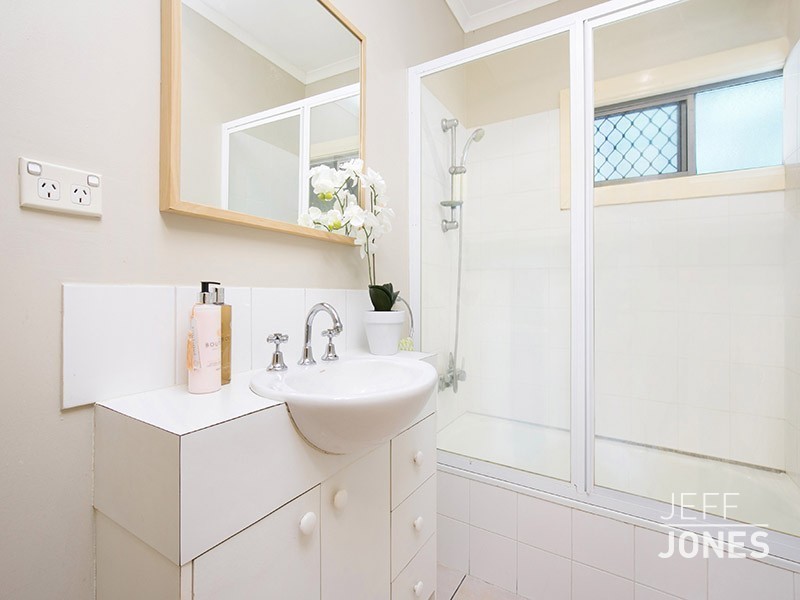 173 Juliette Street, Greenslopes QLD 4120