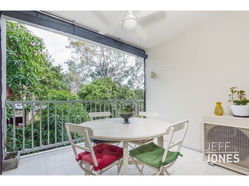 2/15 Lagonda Street, Annerley QLD 4103
