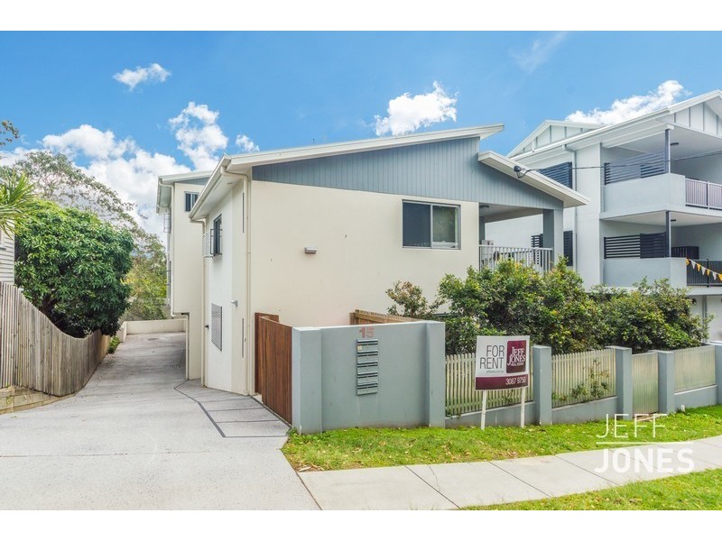 2/15 Lagonda Street, Annerley QLD 4103